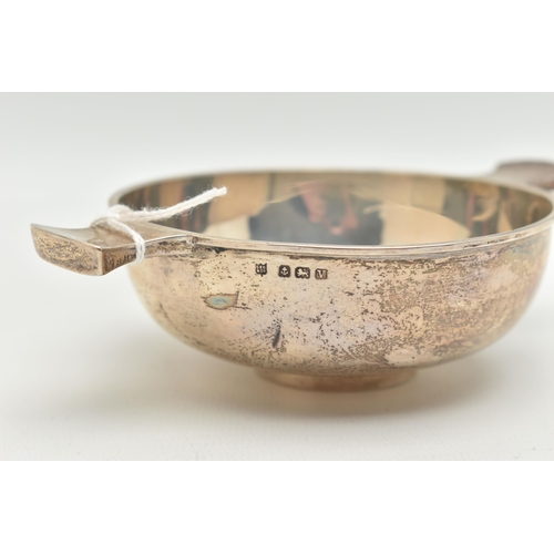 163 - A GEORGE V SILVER QUAICH, a silver twin handled quaich bowl, plain polished design, with a raised ba... 