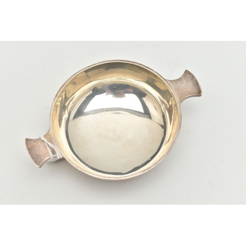 163 - A GEORGE V SILVER QUAICH, a silver twin handled quaich bowl, plain polished design, with a raised ba... 