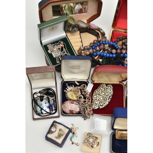 197 - ASSORTED SILVER AND COSTUME JEWELLERY, to include a white metal quartz cabochon ring, stamped 925, a... 