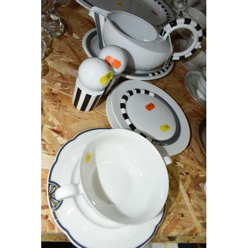 332 - A GROUP OF DINNERWARE BY MARIO BELLINI FOR ROSENTHAL 1986, a modernist white porcelain 'Cupola' patt... 