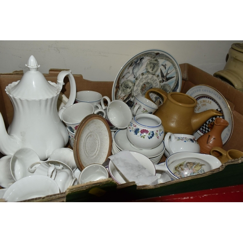 335 - FOUR BOXES AND LOOSE CERAMICS AND GLASSWARE, to include a Mats Jonasson Signature Collection paperwe... 