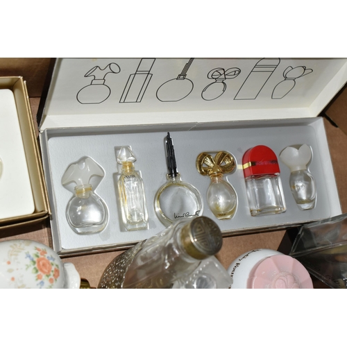 336 - ONE BOX OF FRAGRANCES AND EMPTY PERFUME BOTTLES, to include a collection of vintage perfume glass an... 