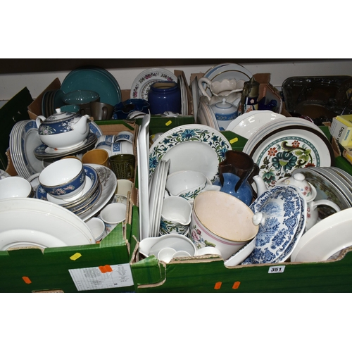 351 - FOUR BOXES AND LOOSE DINNER WARE AND OTHER CERAMICS, to include nine pieces of Wedgwood Blue Siam, s... 