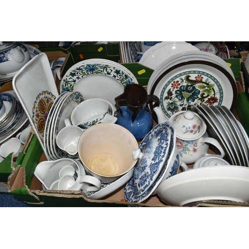 351 - FOUR BOXES AND LOOSE DINNER WARE AND OTHER CERAMICS, to include nine pieces of Wedgwood Blue Siam, s... 