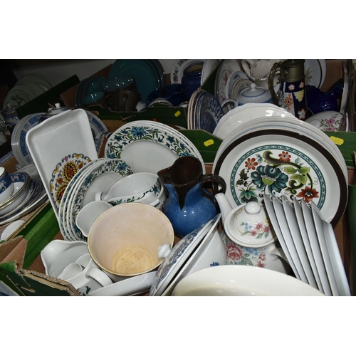 351 - FOUR BOXES AND LOOSE DINNER WARE AND OTHER CERAMICS, to include nine pieces of Wedgwood Blue Siam, s... 