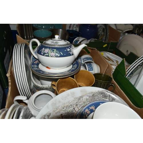 351 - FOUR BOXES AND LOOSE DINNER WARE AND OTHER CERAMICS, to include nine pieces of Wedgwood Blue Siam, s... 