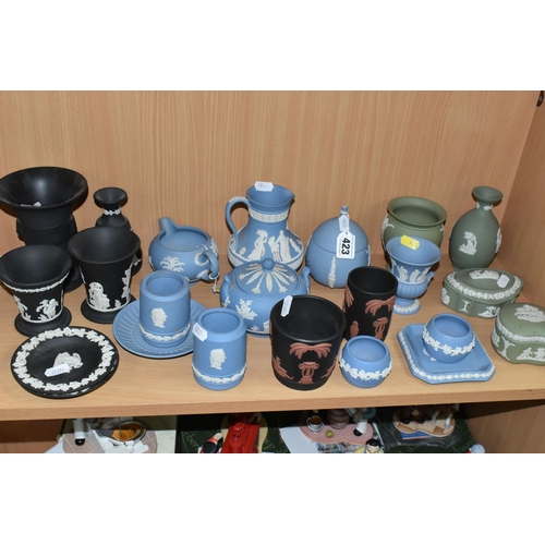 423 - TWENTY THREE PIECES OF WEDGWOOD JASPERWARE, including two vases of black basalt and terracotta Egypt... 