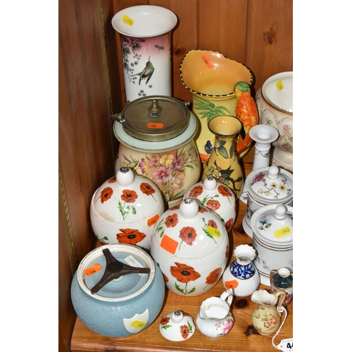 440 - A GROUP OF NAMED CERAMICS, to include a Carlton ware tobacco jar, three Goebel 'Poppy' pattern kitch... 