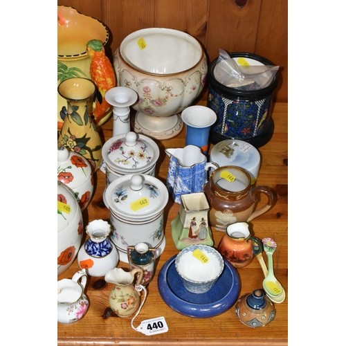 440 - A GROUP OF NAMED CERAMICS, to include a Carlton ware tobacco jar, three Goebel 'Poppy' pattern kitch... 