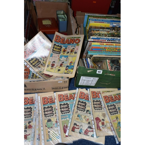 487 - A QUANTITY OF ASSORTED ANNUALS, COMICS, STAMPS AND CIGARETTE CARDS ETC., to include a quantity of 19... 