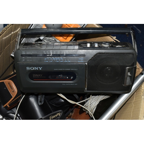 488 - A BOX OF VINTAGE PHOTOGRAPHIC EQUIPMENT AND BINOCULARS ETC, to include a Fuji S5000 digital bridge c... 