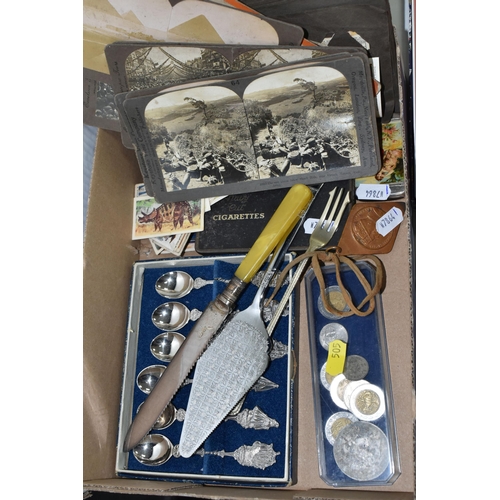 505 - A GROUP OF EPHEMERA INCLUDING STEREOSCOPIC VIEWER, EDWARDIAN POSTCARD ALBUM AND CONTENTS, ETC, the p... 