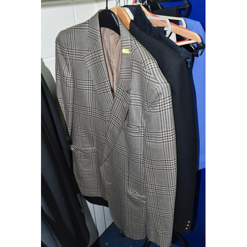 539 - A QUANTITY OF GENTS CLOTHES AND A BOX OF SHOES, ETC, including a large Hamnett wool mix jacket, a la... 