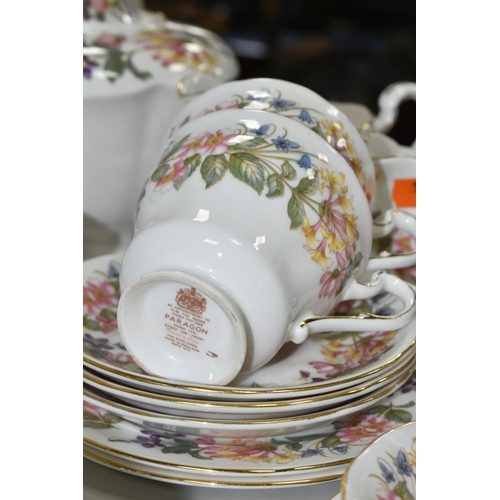 556 - A GROUP OF PARAGON 'COUNTRY LANE' PATTERN COFFEE AND TEAWARE, comprising  a cake plate, coffee pot, ... 