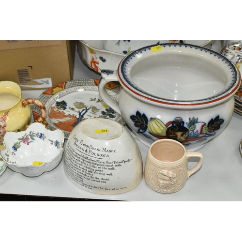 558 - ONE BOX AND LOOSE CERAMICS AND TABLE LINEN, to include a Corona ware 'Peonie' pattern wash bowl and ... 