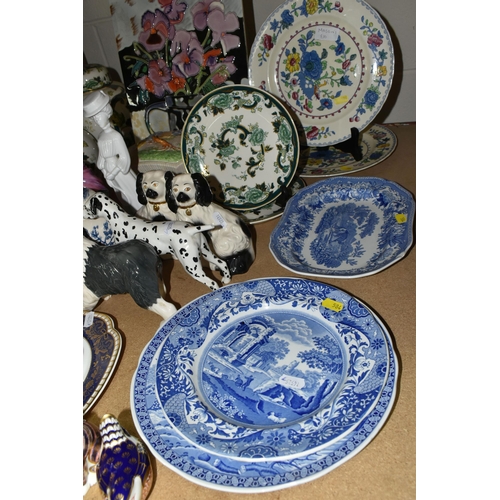 584 - A GROUP OF ROYAL CROWN DERBY, ROYAL DOULTON, MASONS IRONSTONE, BESWICK AND OTHER CERAMICS, ETC, incl... 