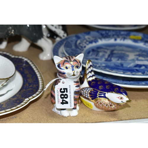 584 - A GROUP OF ROYAL CROWN DERBY, ROYAL DOULTON, MASONS IRONSTONE, BESWICK AND OTHER CERAMICS, ETC, incl... 