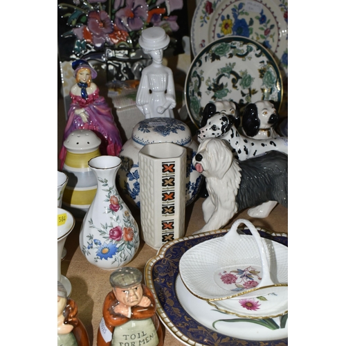 584 - A GROUP OF ROYAL CROWN DERBY, ROYAL DOULTON, MASONS IRONSTONE, BESWICK AND OTHER CERAMICS, ETC, incl... 