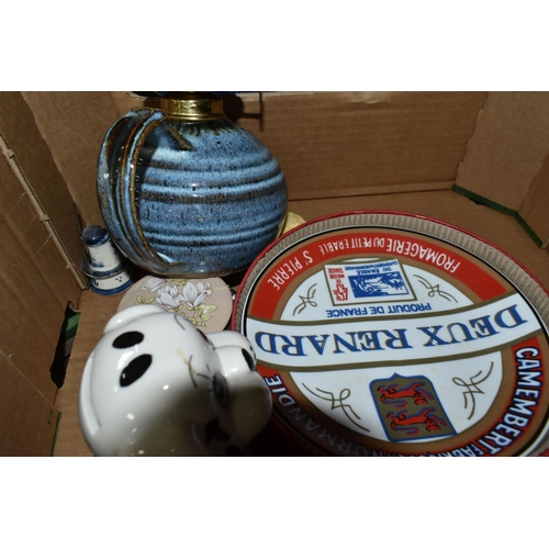 598 - SIX BOXES OF CERAMICS, GLASSWARE AND ORNAMENTS, to include four Chatsworth covered tea mugs, glass d... 