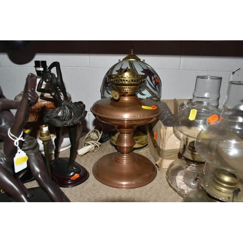 635 - ONE BOX AND LOOSE LAMPS AND GLASS SHADES, to include a copper oil lamp, two glass reservoir oil lamp... 