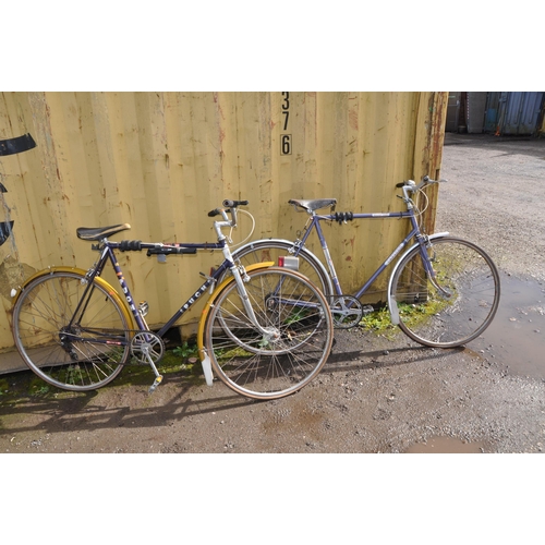 1001 - A VINTAGE PUCH PRIMA GENTS BIKE with 5 speed Simplex gears and 23in frame along with a vintage Carlt... 