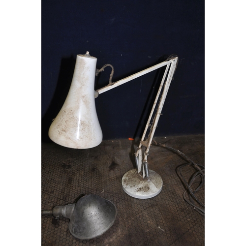 1063 - AN EARLY 20th CENTURY INDUSTRIAL MACHINE LAMP with gooseneck stem and a later Anglepoise style lamp ... 