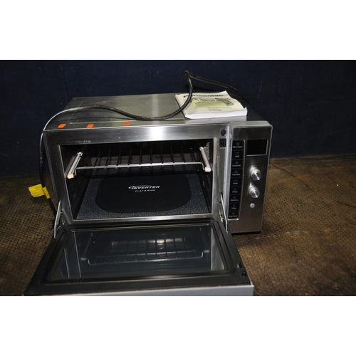 1085 - A PANASONIC NN-CF778S INVERTER MICROWAVE with stainless steel front and sides (PAT pass and working)