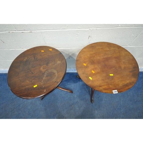 1285 - A GEORGIAN MAHOGANY TRIPOD TABLE, raised on a turned support and three legs, diameter 52cm x height ... 