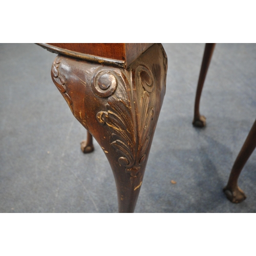 1318 - A 20TH CENTURY MAHOGANY DEMI-LUNE FOLD OVER GAMES TABLE, with a glass top protector, enclosing a gre... 