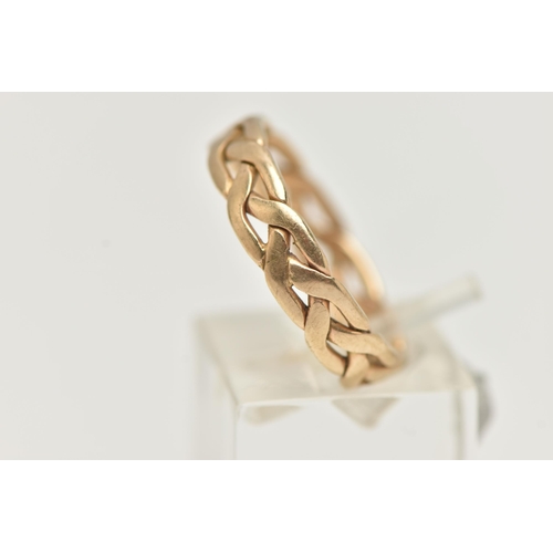 12 - A 'KLEVIN JENKINS' WELSH GOLD RING, a Celtic design 9ct gold ring, approximate width 4.5mm, hallmark... 