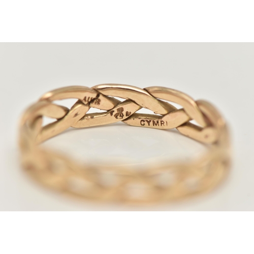 12 - A 'KLEVIN JENKINS' WELSH GOLD RING, a Celtic design 9ct gold ring, approximate width 4.5mm, hallmark... 