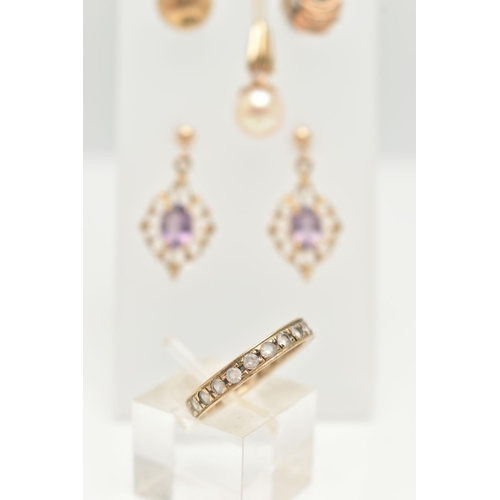 19 - A SELECTION OF JEWELLERY, to include a pair of imitation pearl drop earrings, a pair of 9ct gold ame... 