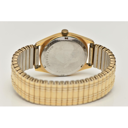 60 - A GENTS GOLD PLATED 'OMEGA' WRISTWATCH, round silver dial signed 'Omega, Geneve', baton markers, dat... 