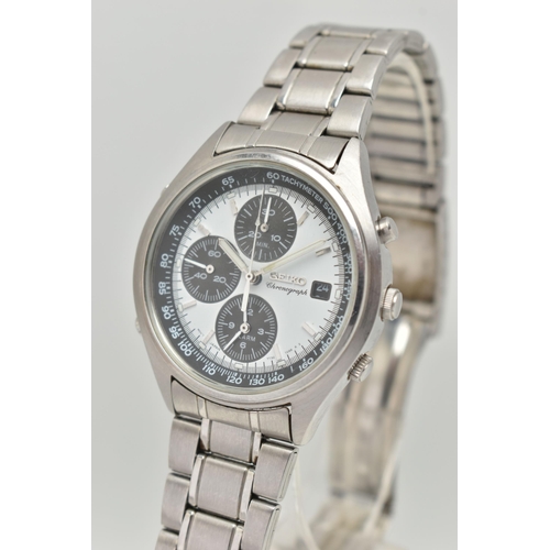 61 - A GENTS 'SEIKO CHRONOGRAPH' WRISTWATCH, round white dial signed 'Seiko Chronograph', three subsidiar... 