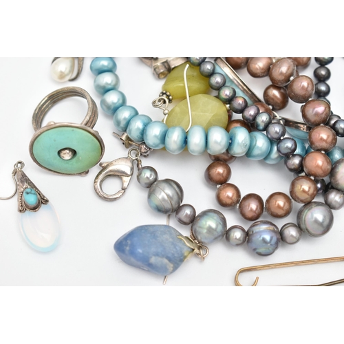 70 - A BAG OF ASSORTED JEWELLERY, to include a single 'Jorgen Jensen' clip on pewter earring, a pair of c... 