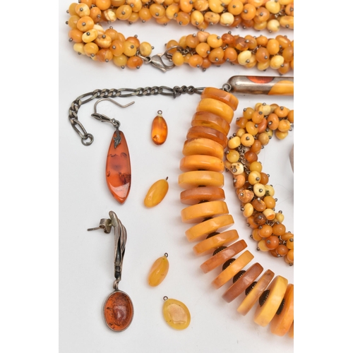 71 - AN ASSORTMENT OF AMBER JEWELLERY, to include a large statement necklace, comprised of thirty nine am... 