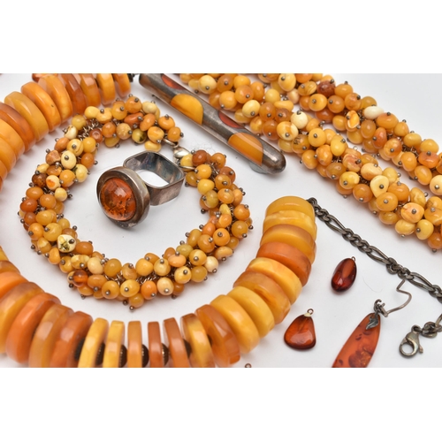 71 - AN ASSORTMENT OF AMBER JEWELLERY, to include a large statement necklace, comprised of thirty nine am... 