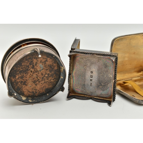 109 - A SILVER CIGARETTE CASE AND TWO TRINKET BOXES, rounded rectangular cigarette case with engine turned... 