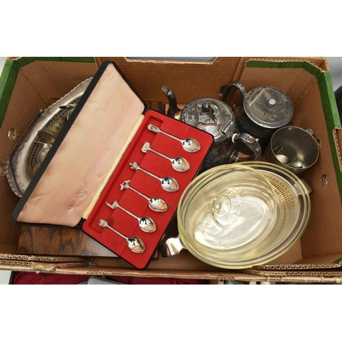 151 - A BOX OF ASSORTED WHITE METAL WARE, to include a large tray, a set of white metal napkin rings, bask... 