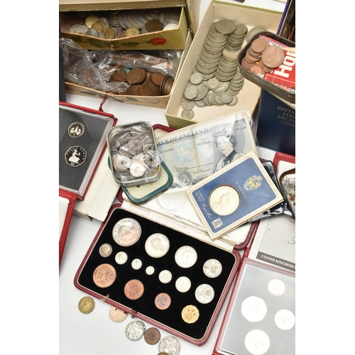 156 - A HEAVY PLASTIC TUB CONTAINING MIXED COINAGE, to include a 1937 Specimen Set of 15 coins Crown -Maun... 