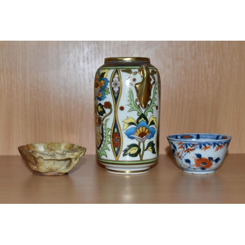 331 - AN ORIENTAL CARVED HARDSTONE CUP, A CHINESE PORCELAIN EXPORT TEA BOWL AND A NORITAKE VASE, the hards... 