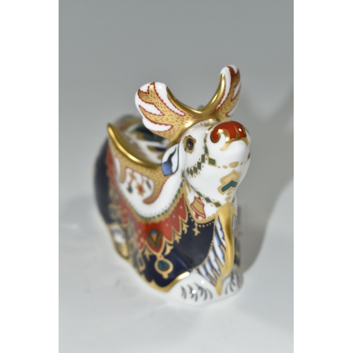 354 - A ROYAL CROWN DERBY IMARI 'REINDEER', introduced 2001-2004, height 9.5cm, designed by John Ablitt, g... 