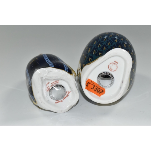 384 - TWO ROYAL CROWN DERBY PENGUIN PAPERWEIGHTS, BOTH SECONDS, comprising Rockhopper Penguin and Penguin ... 