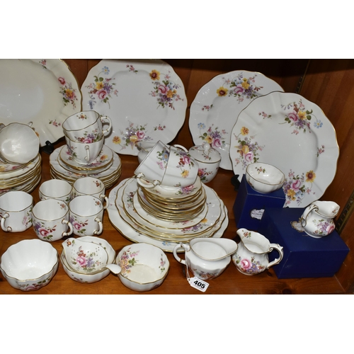 405 - A QUANTITY OF ROYAL CROWN DERBY 'DERBY POSIES' PATTERN TEA AND DINNERWARE, ETC, a small number of pi... 