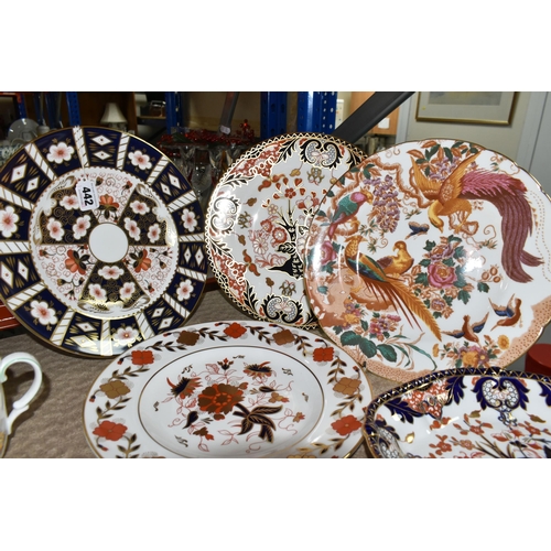 442 - A GROUP OF ROYAL CROWN DERBY DINNER WARE, comprising four dinner plates: Imari 2451, Asian Rose 8687... 