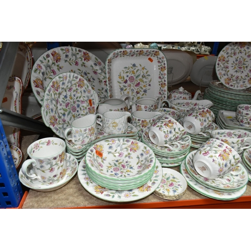 443 - A ONE HUNDRED AND TWENTY ONE PIECE MINTON HADDON HALL DINNER SERVICE, comprising a meat plate, a squ... 