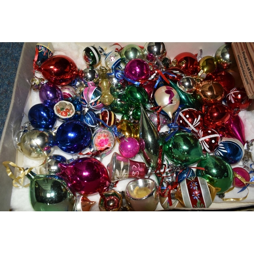 454 - FOUR BOXES OF CHRISTMAS DECORATIONS, vintage and modern, to include a box of approximately fifty to ... 