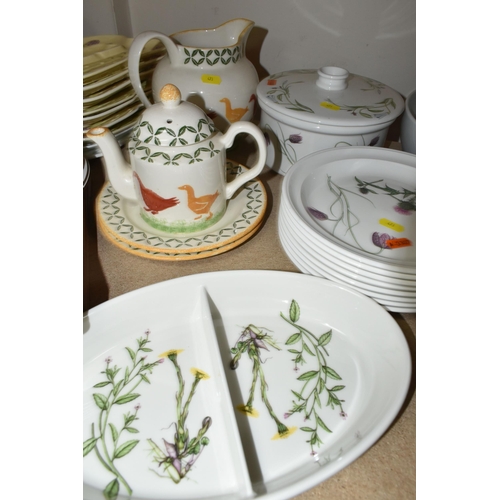 473 - A QUANTITY OF TABLEWARES ETC, to include Royal Worcester Evesham and Evesham Vale storage jars and c... 