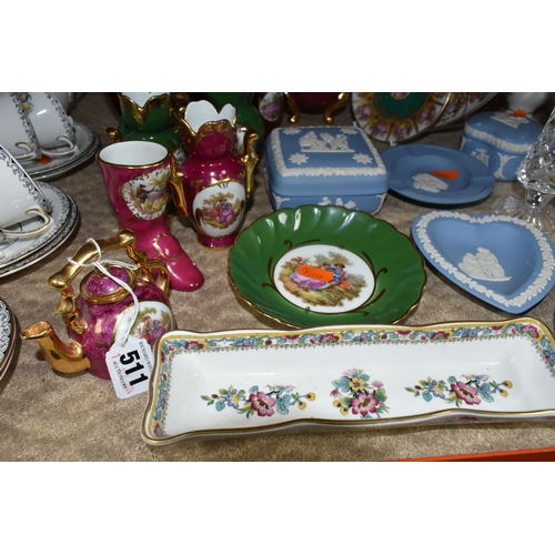 511 - A GROUP OF CERAMICS AND GLASS WARE, to include a collection of Limoges plates, vases and other giftw... 