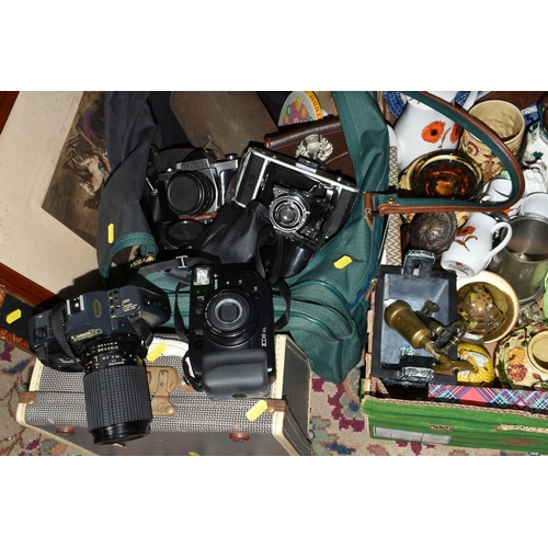 516 - A BOX, A BAG AND LOOSE CERAMICS, METALWARE, CAMERAS AND SUNDRY ITEMS, to include a bronze Chinese ve... 